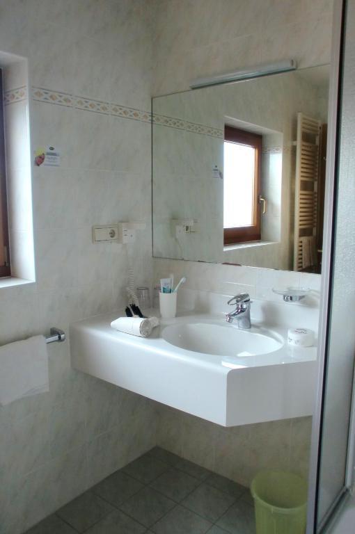 Hotel Viktoria Castelrotto Pokój zdjęcie
